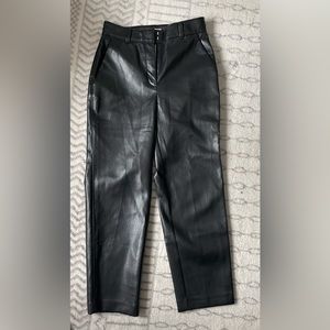 Command cropped pants Aritzia, vegan leather, size 2